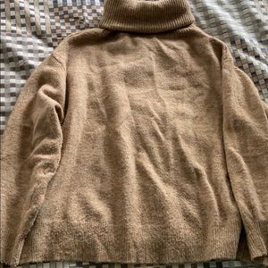Oversized cropped H and M sweater